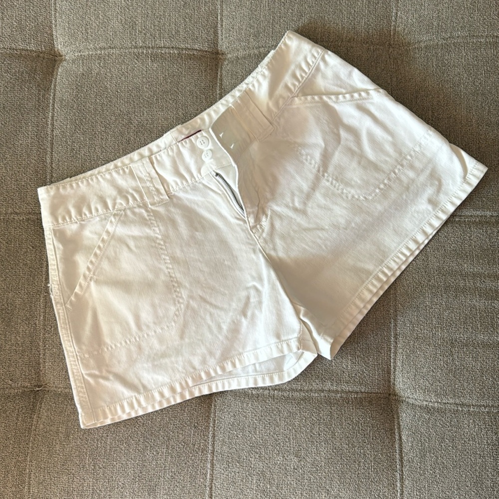 White fine corduroy shorts size 7 by SO. Junior’s
